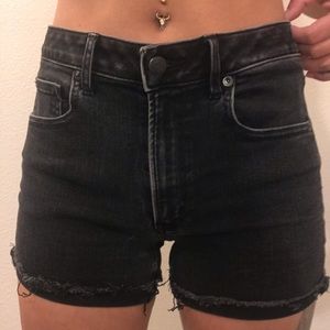 Super hi-rise shorts